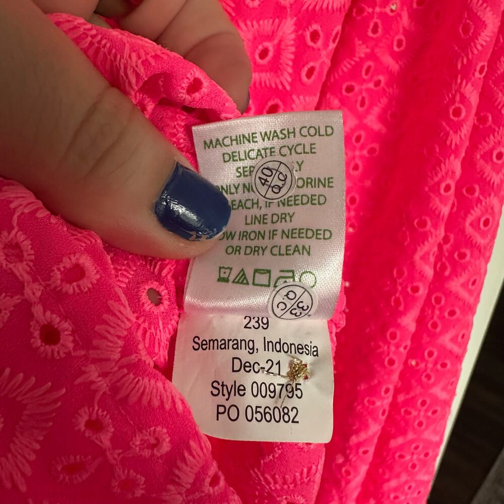 Lilly Pulitzer L Bright Pink Sea Breeze Eyelet Button Down Blouse Preppy Coastal - Picture 6 of 6